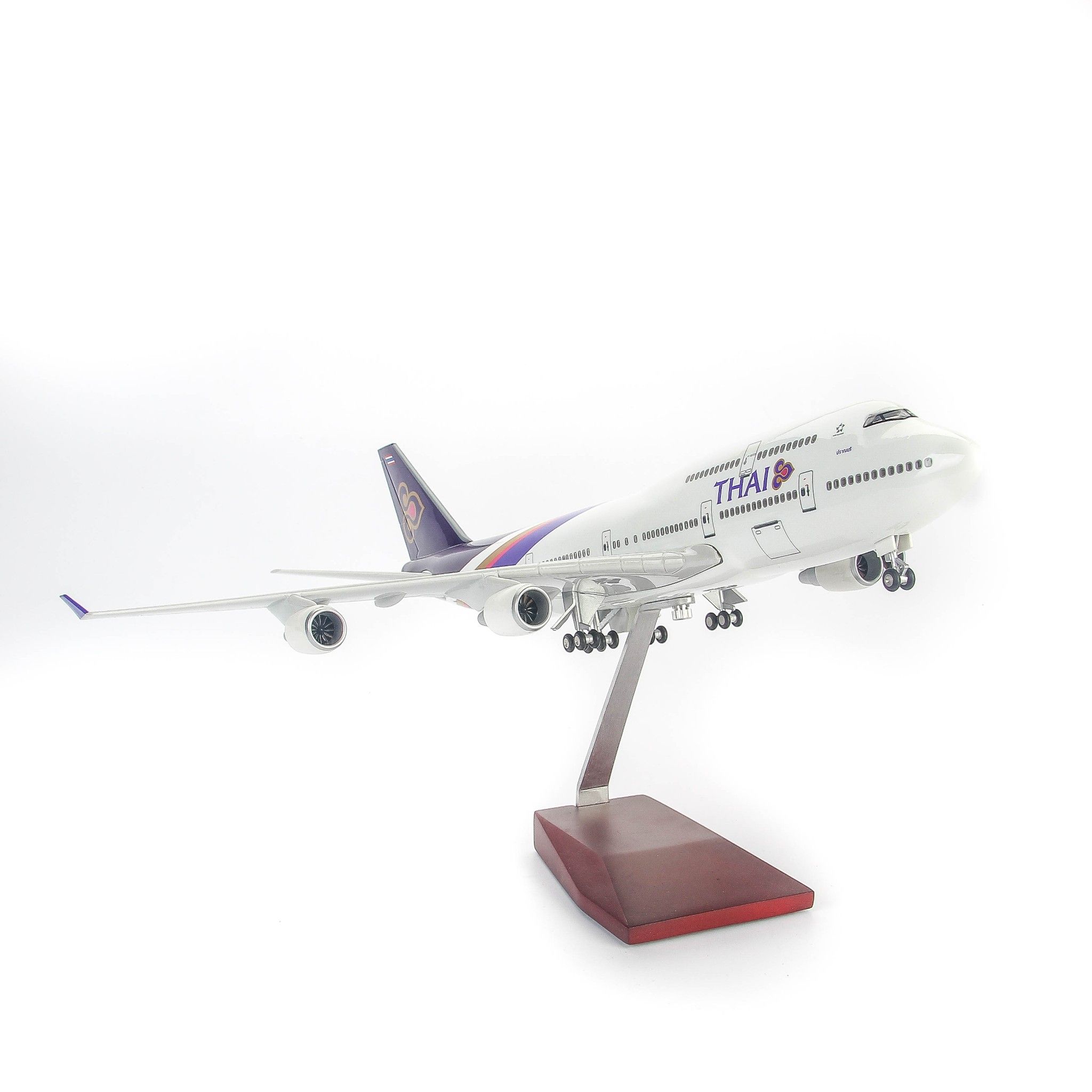 MÔ HÌNH MÁY BAY B747 THÁI EVERFLY 47CM (LED)