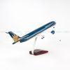 Mô hình máy bay Vietnam Airlines 47cm lắp ráp có đèn Everfly