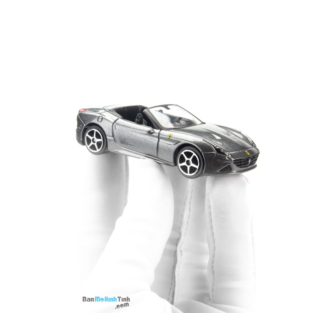 Mô hình xe Ferrari California T Open Top 1:64 Bburago