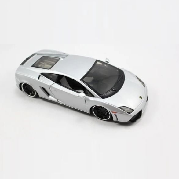  Mô hình xe Lamborghini Gallardo LP560-4 Silver 1:24 Maisto 