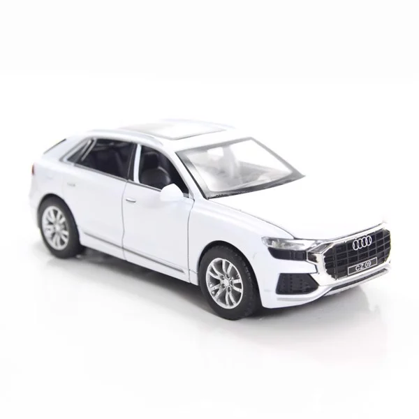 Mô hình xe Audi Q8 1:32 Chezhi