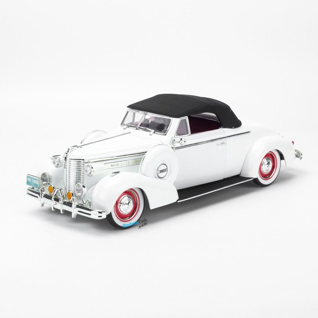 Mô hình xe Buick Century 1938 1:18 Signature