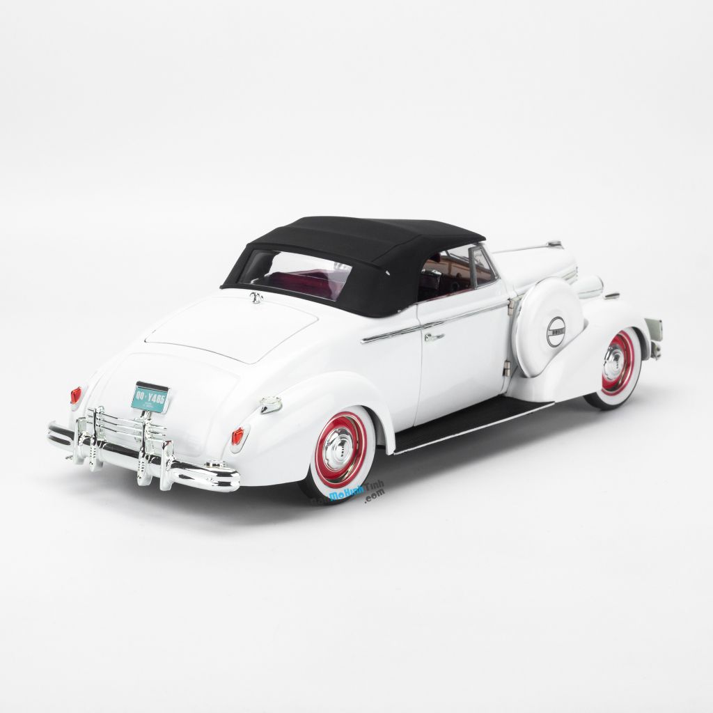 Mô hình xe Buick Century 1938 1:18 Signature