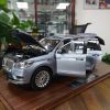  Mô hình xe Lincoln Navigator 1:18 Dealer - Light Blue 