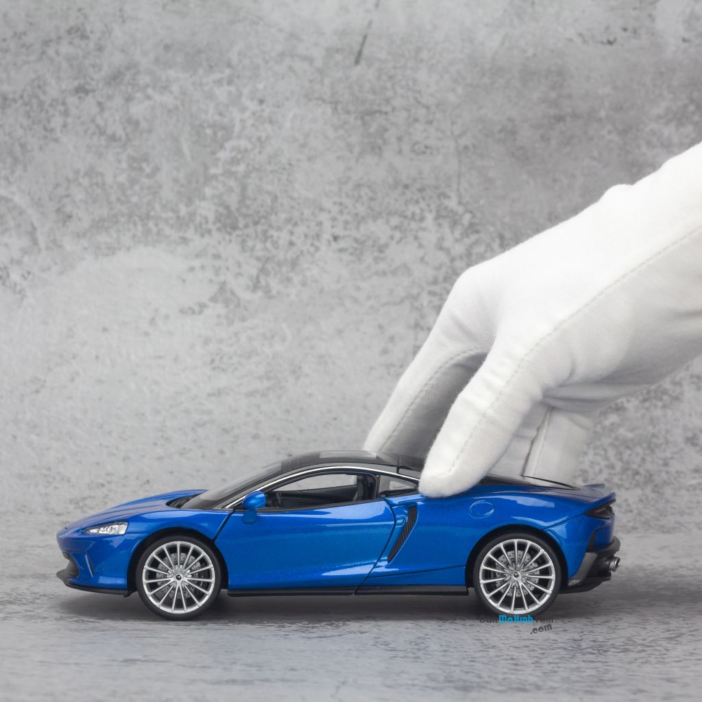 Mô hình xe McLaren GT 1:24 Welly - 24105