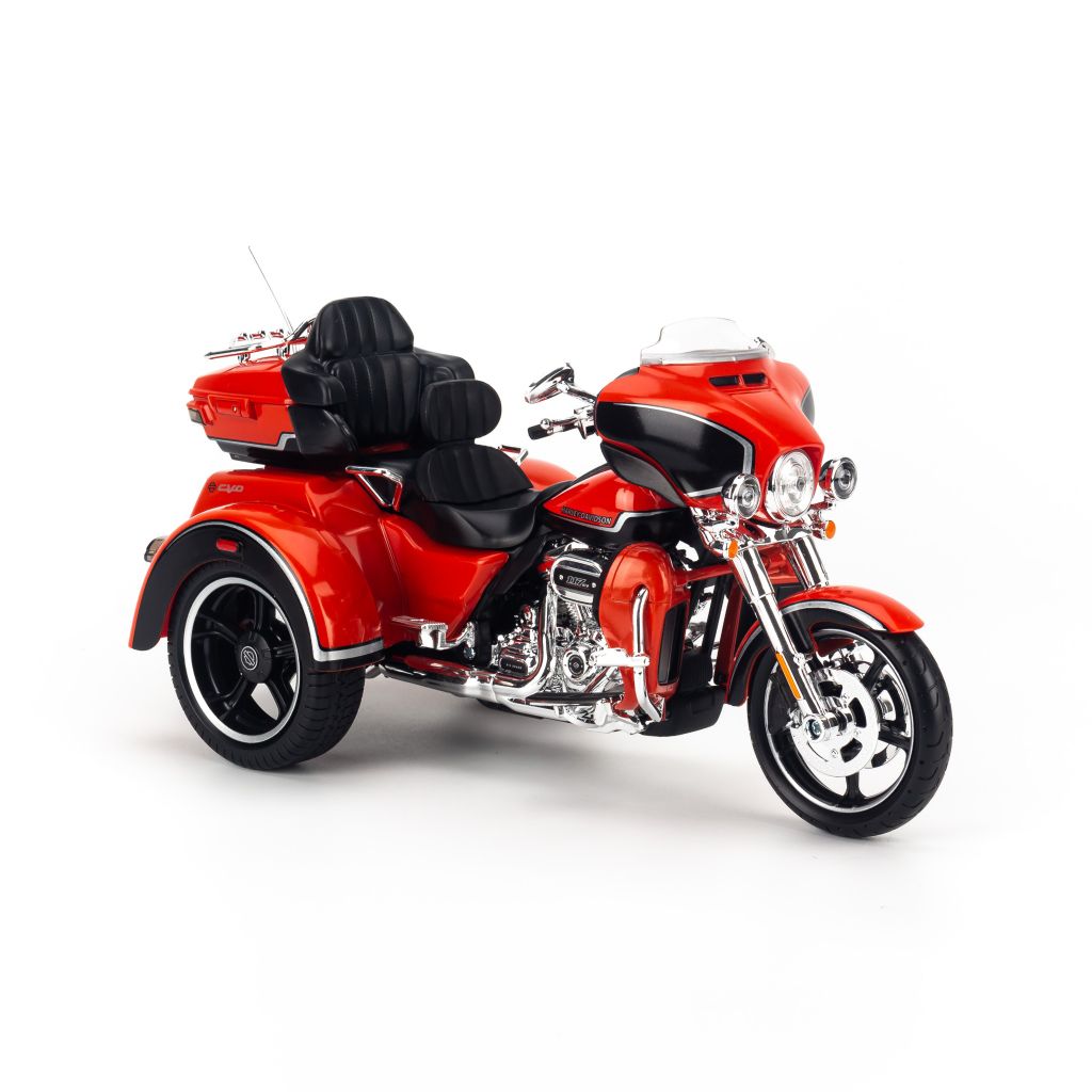 Mô hình xe mô tô Harley Davidson CVO Tri Glide 2021 1:12 Maisto