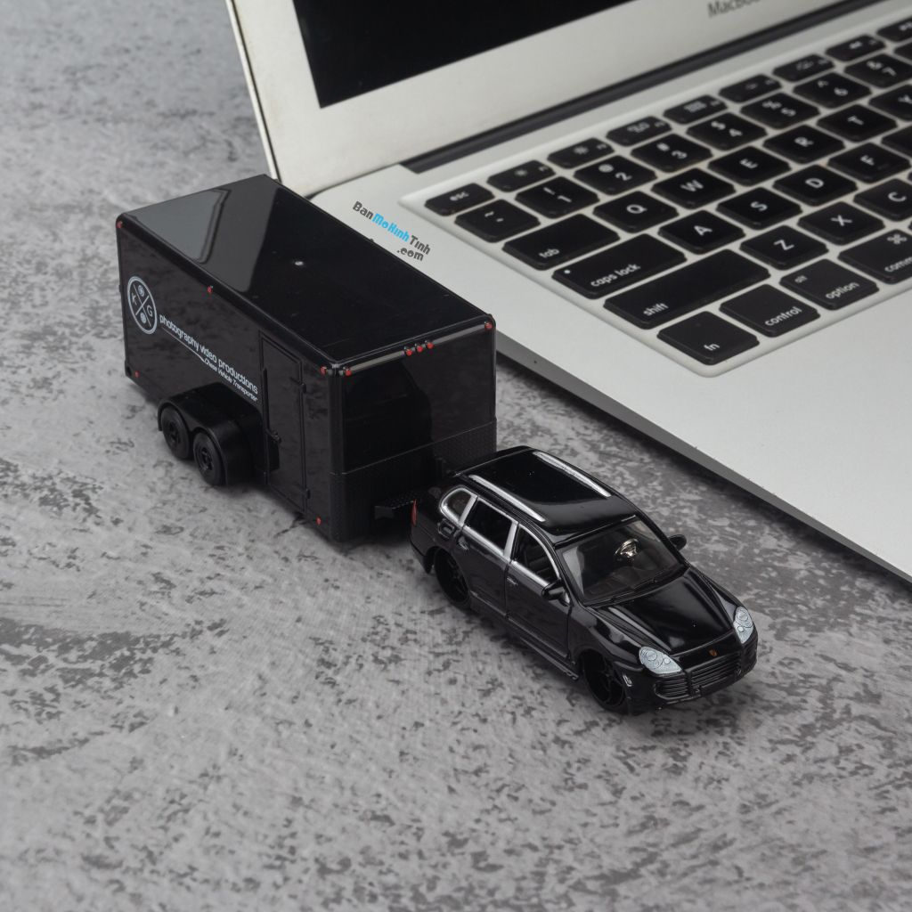 Mô hình xe Porsche Cayenne Trailer Set 1:64 Maisto - 20-15946+20-15008