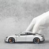 Mô hình xe Porsche Taycan Turbo S 1:24 Welly - 24107