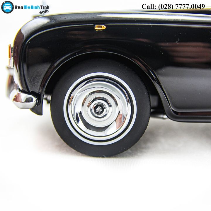 MÔ HÌNH ROLLS ROYCE PHANTOM VI BLACK/ SILVER 1:18 KYOSHO