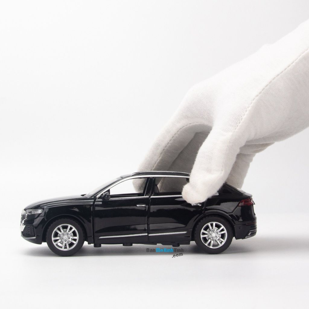 Mô hình xe Audi Q8 1:32 Chezhi