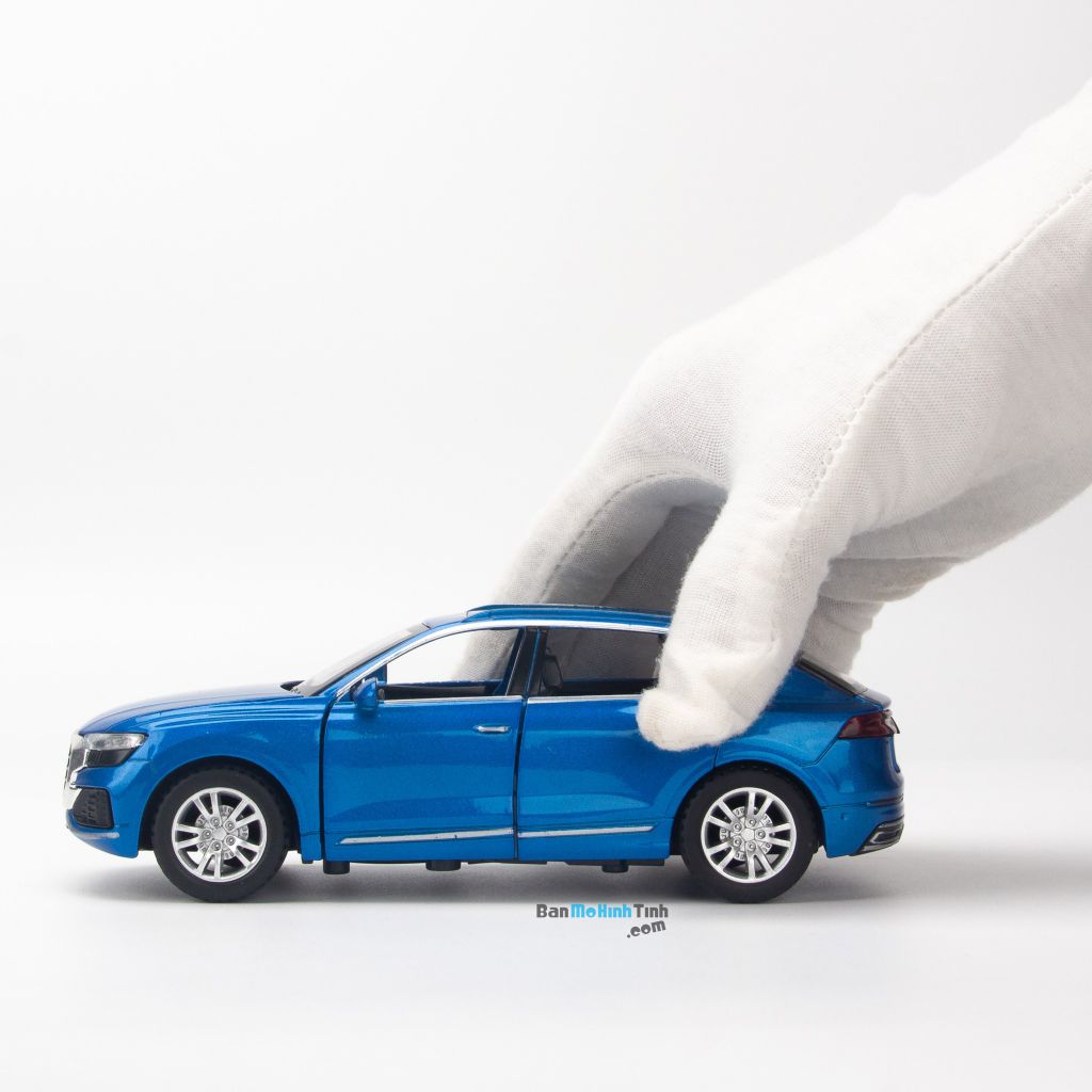 Mô hình xe Audi Q8 1:32 Chezhi
