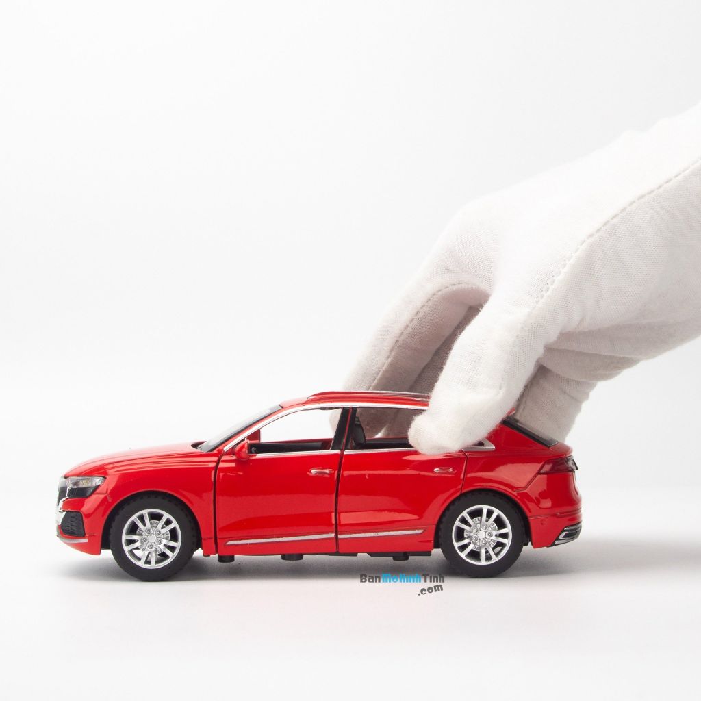 Mô hình xe Audi Q8 1:32 Chezhi