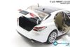 Mo-hinh-xe-Toyota-Camry-2018-2019-White-1-18-Paudi