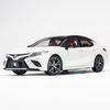 Mô hình xe Toyota Camry 2018 Sport White 1:18 Paudi (9)