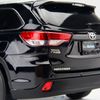 Mô hình xe Toyota Highlander 2018 Black 1:18 Paudi (11)