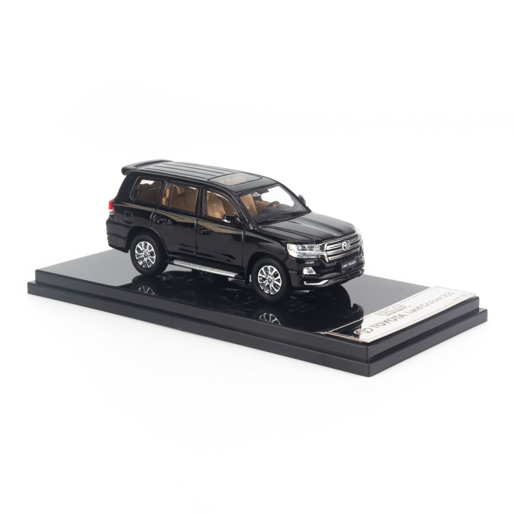 Mô hình xe Toyota Land Cruiser LC200 1:64 GCD