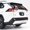 Mô hình xe SUV Toyota RAV4 2019 White 1:18 Dealer (10)