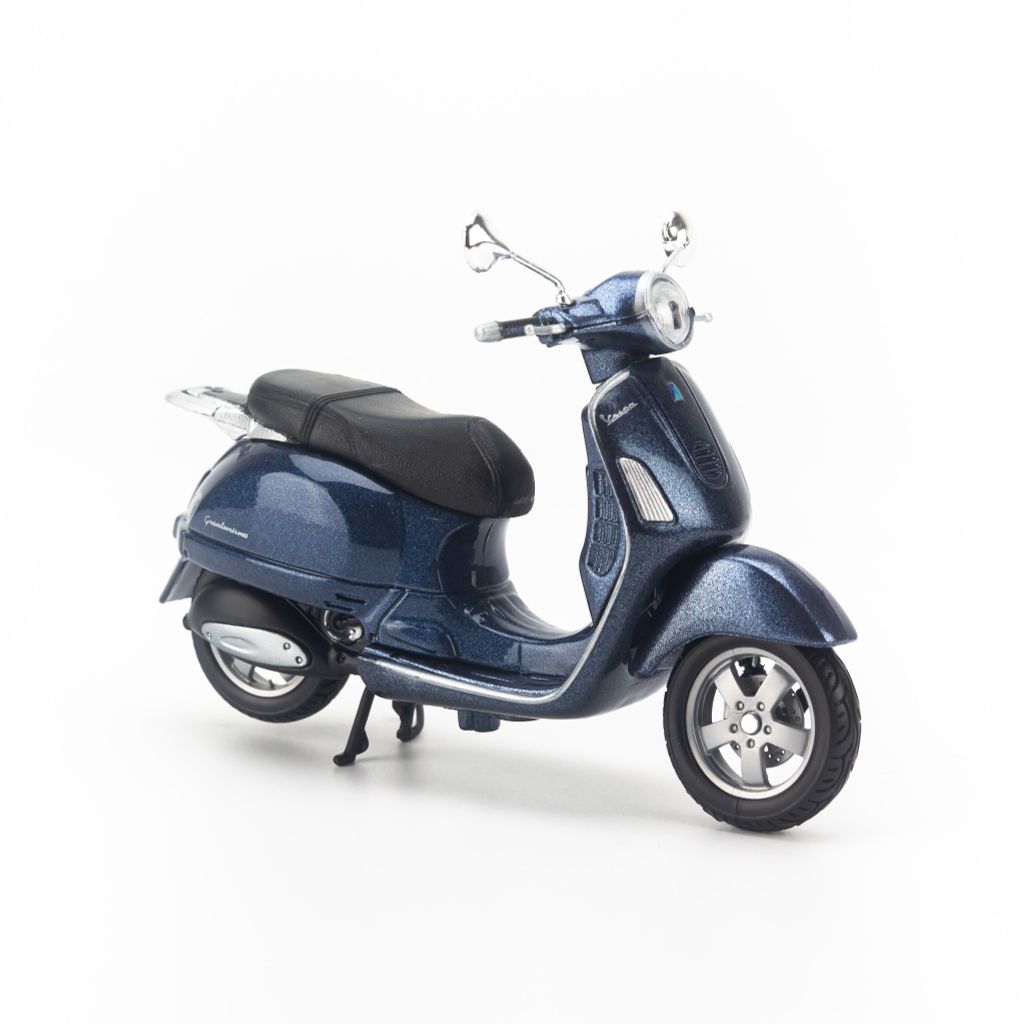 Mô hình xe Vespa Granturismo 2003 1:18 Maisto