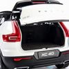 Mô hình xe Volvo XC40 1:18 Dealer White (7)