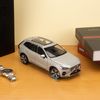 Mô hình xe Volvo XC60 Recharge 2022 1:18 Dealer