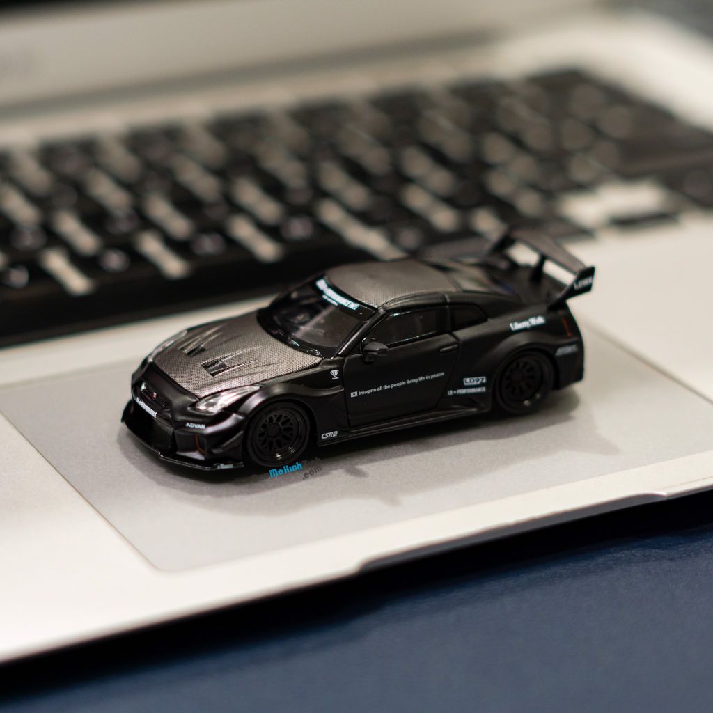 Mô hình xe Nissan GT-R R35 2009 Liberty Walk LB Works 1:64 MiniGT