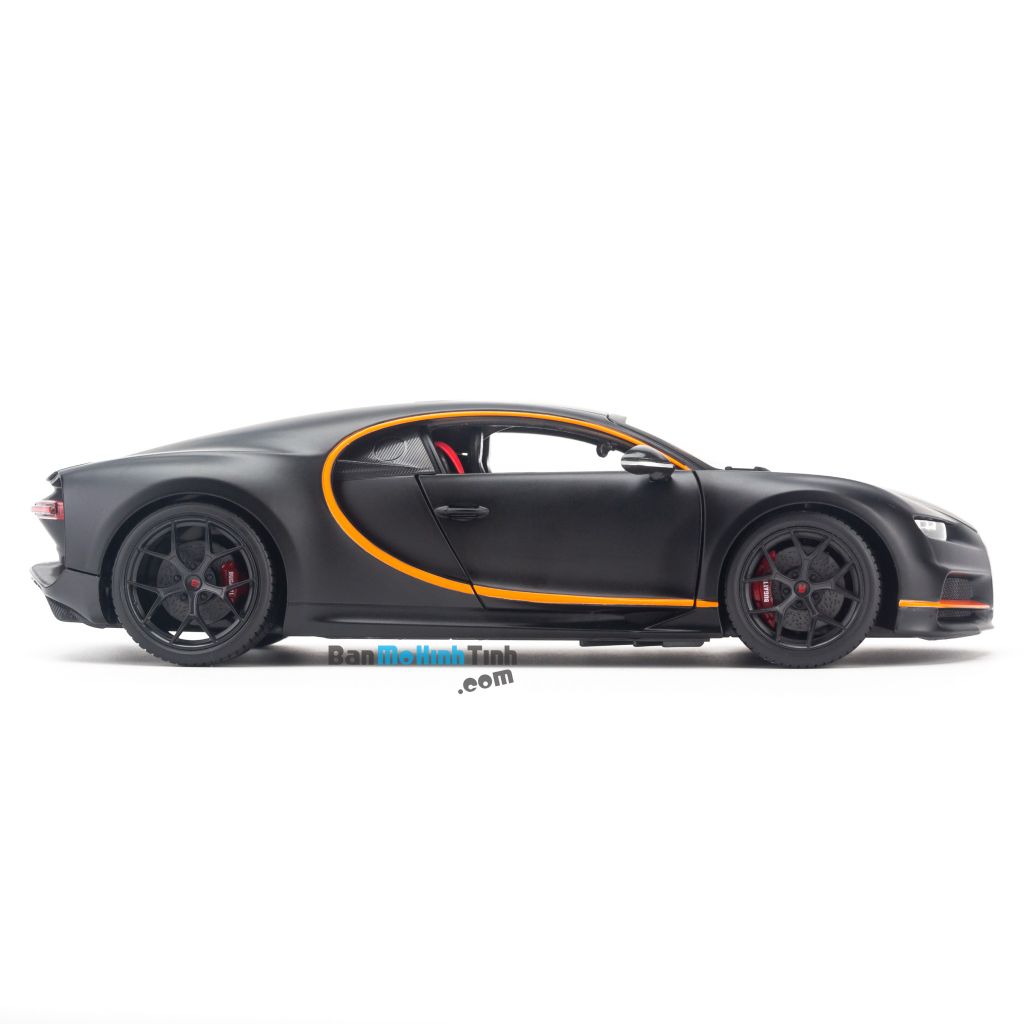 Mô hình xe Bugatti Chiron 42s Version 1:18 Bburago