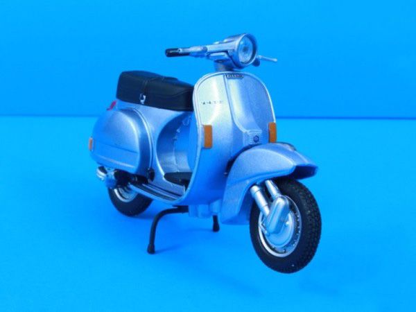  Mô hình xe Vespa P150X 1978 Blue 1:18 Maisto 