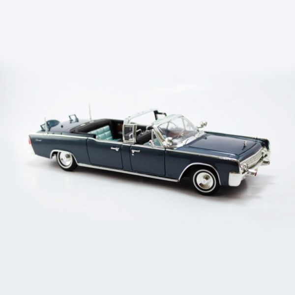 Mô hình xe 1961 Lincoln X-100 Kennedy Car Blue 1:24 Yat Ming- 24048