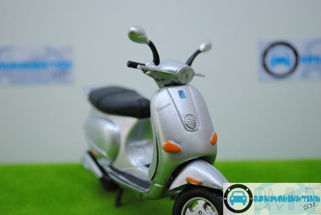  Mô hình xe Vespa ET4 2003 1:18 Maisto 