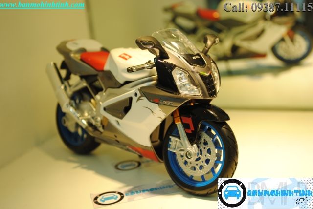 Mô hình xe mô tô Aprilia RSV 1000 R White 1:12 Maisto