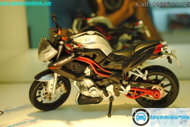 MÔ HÌNH BENELLI TORNADO NAKED TRE TITAINIUM 1:12 MAISTO