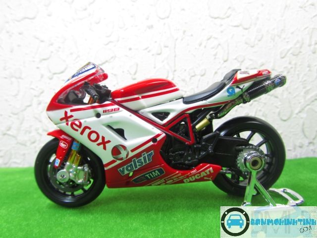  Mô hình xe mô tô  Ducati GP Xerox No.84 1:18 Maisto 