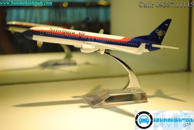 Mô Hình máy bay B737 Sriwijaya Air Everfly 16cm