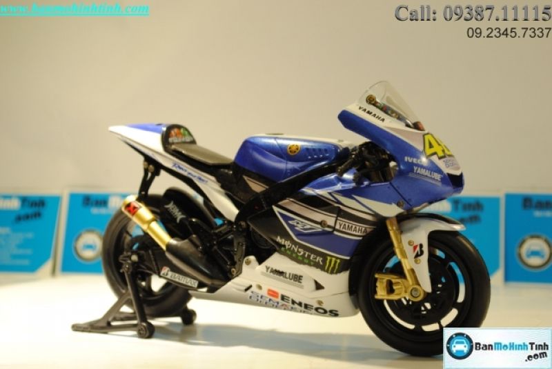  Mô hình xe mô tô  Yamaha YZR-M1 No 46 Valentino Rossi 2013 1:12 Newray 