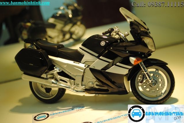  Mô hình mô tô Yamaha FJR 1300 Black 1:12 Maisto 