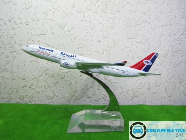 MÔ HÌNH MÁY BAY YERMENIA EVERFLY 16CM