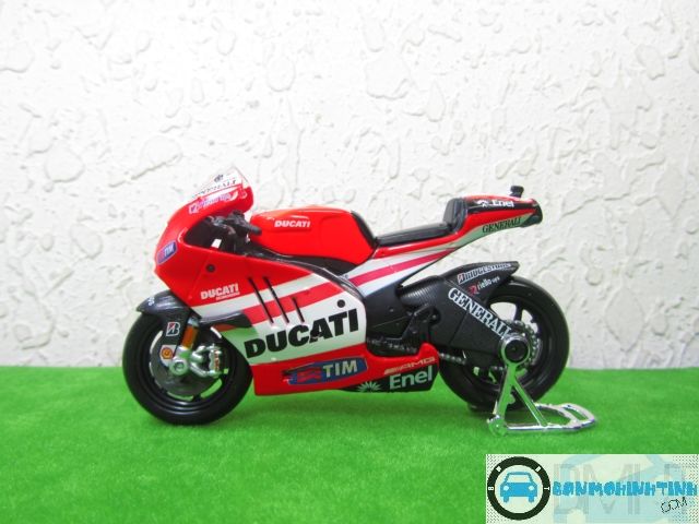 MÔ HÌNH DUCATI GP NO.69 2011 1:18 MAISTO