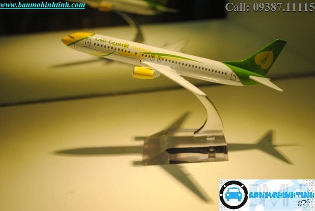Mô Hình máy bay B737 Lao Everfly 16cm