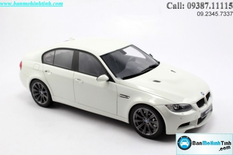 Mô hình xe BMW M3 White 1:18 GTSpirit