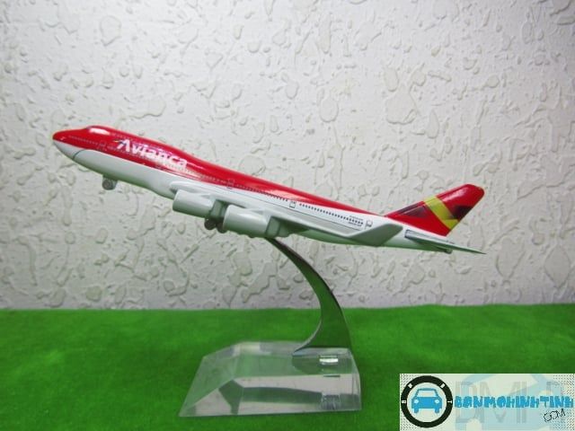 MÔ HÌNH MÁY BAY B747 AVIANCA EVERFLY 16CM