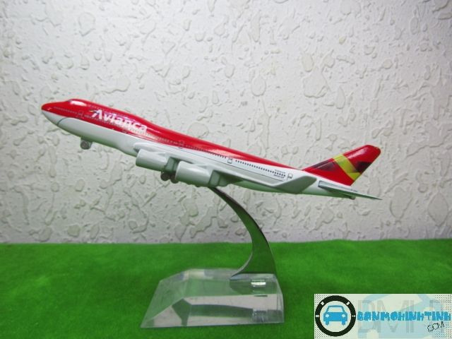 MÔ HÌNH MÁY BAY B747 AVIANCA EVERFLY 16CM