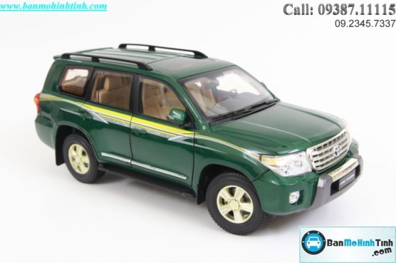 Mô hình xe Toyota Land Cruiser 200 - LC200 2012 Green 1:18 Paudi