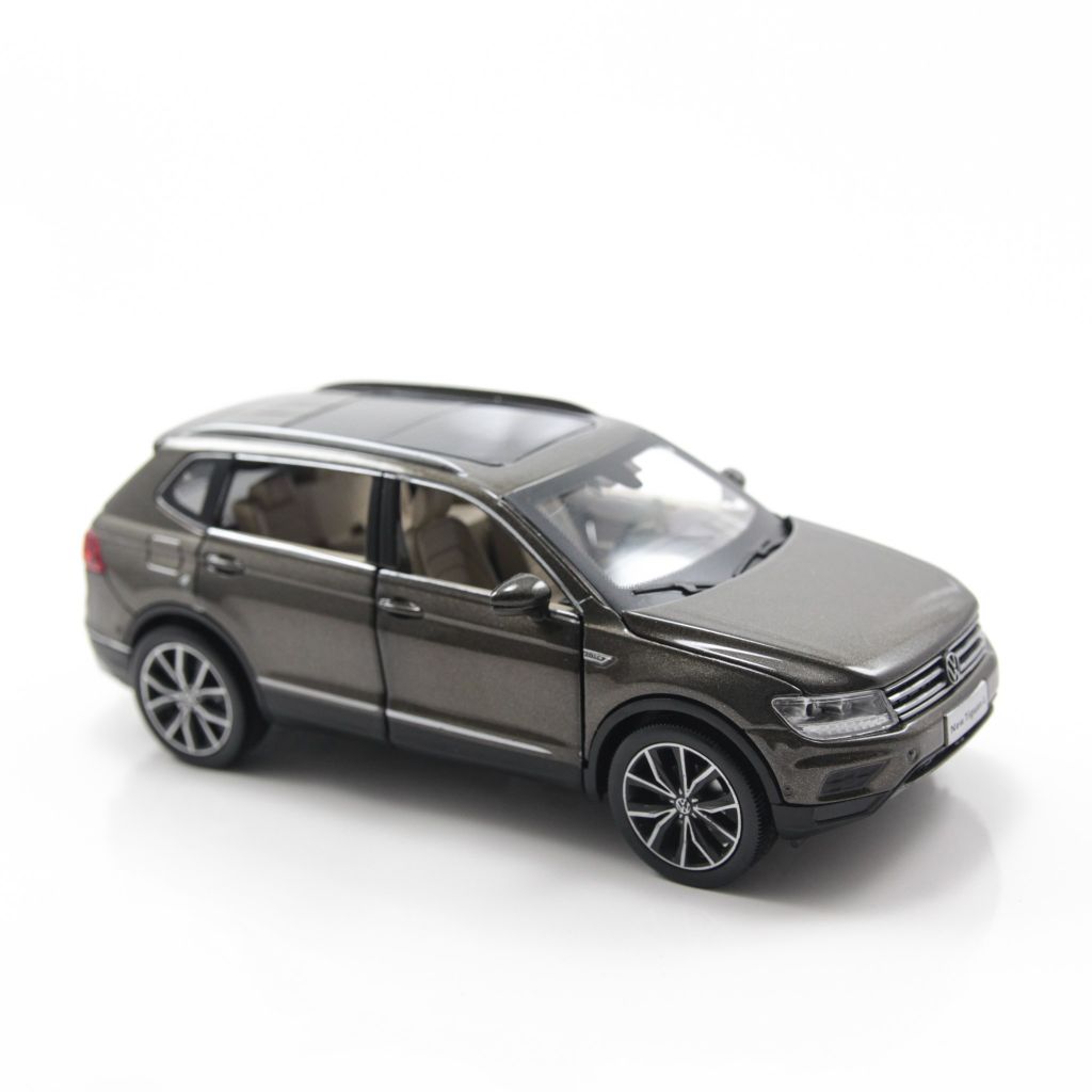 Mô hình xe Volkswagen New Tiguan 1:32 Dealer