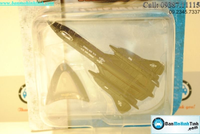 Mô hình máy bay quân sự SR-71 Black Bird Maisto