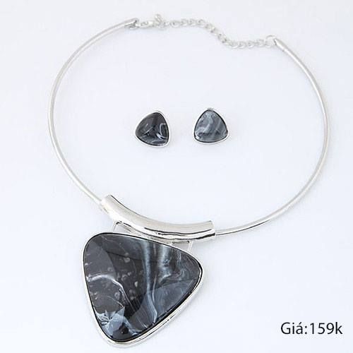 Bộ Vòng Cổ Đá Tam Giác