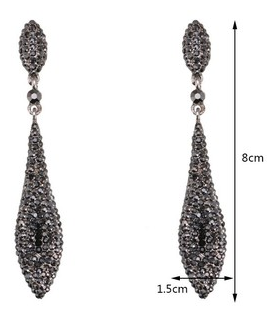 Madam Dzi Bông Tai Dự Tiệc Đính Đá