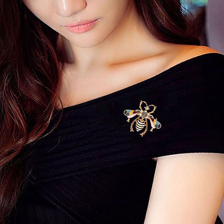 Cài con ve sắc màu