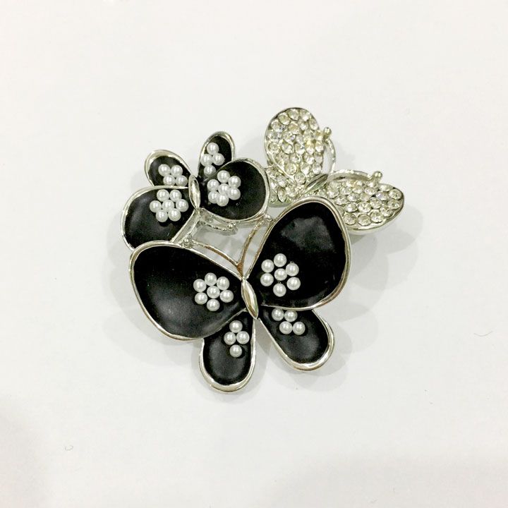Cài áo đàn bướm