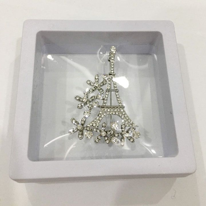 Cài áo tháp hoa bạc