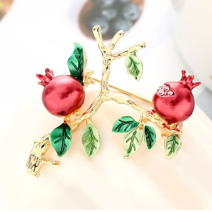 Cài áo cành lựu